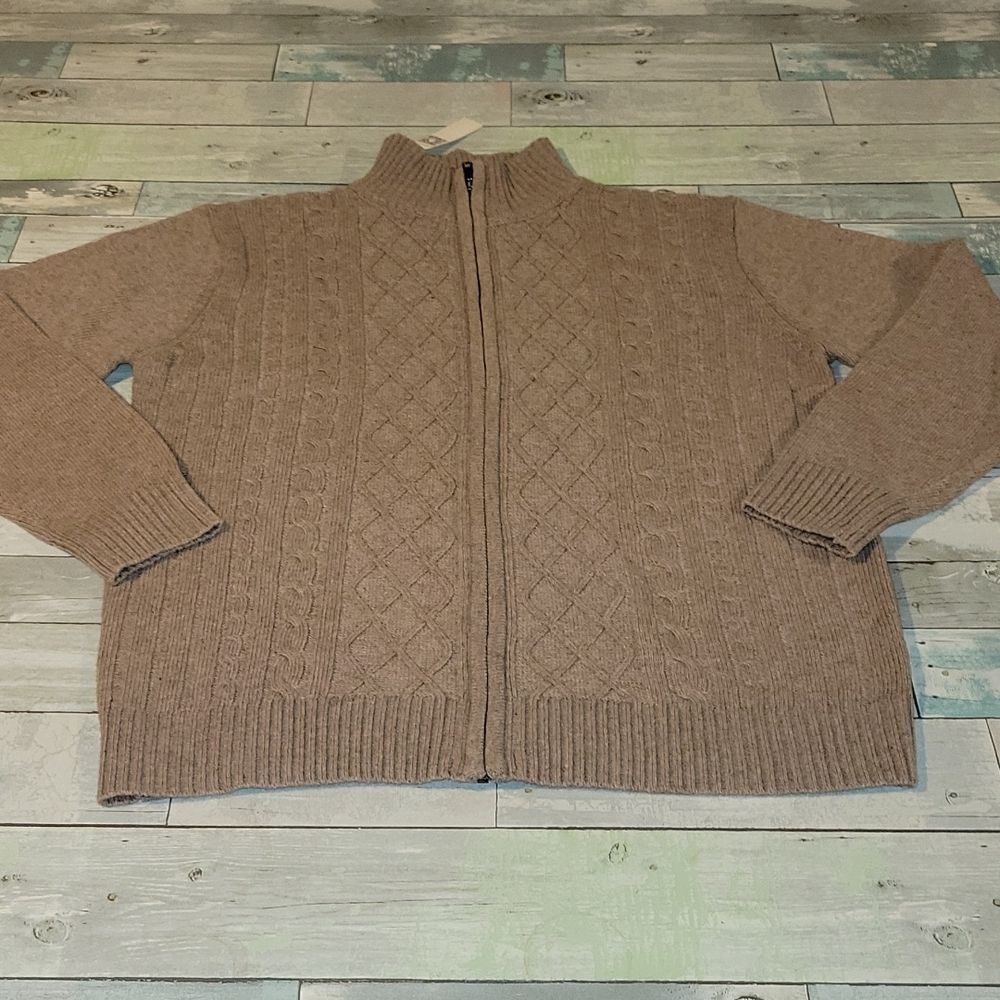 VOBOOM Men's Sweater sz Large NWT